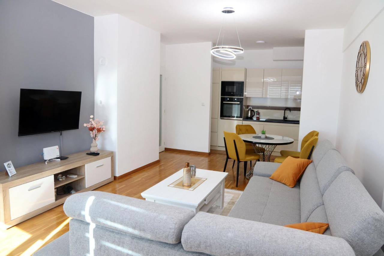 Apartment Cecovic - Mellain Tuzla Ngoại thất bức ảnh